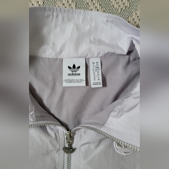 Adidas - Crop TRACK TOP - Picture 3 of 6